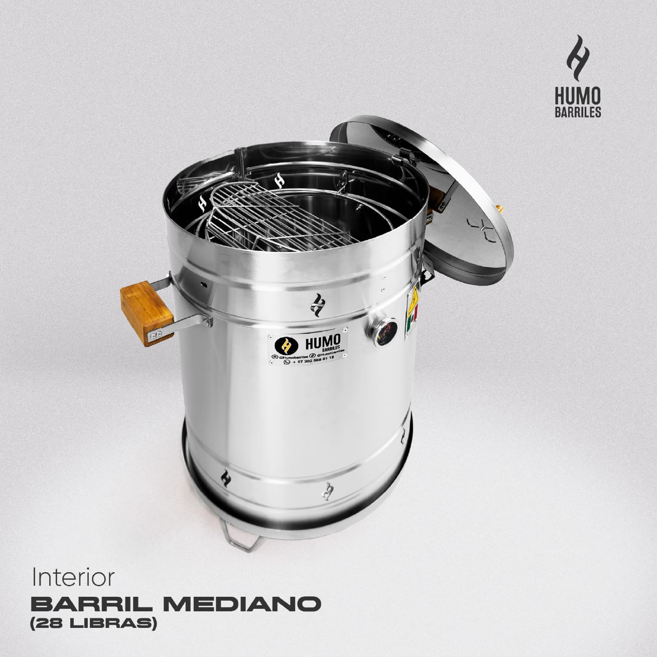 Humo Barril 28L Interior con tapa colgada en el barril y Parrilla abatible